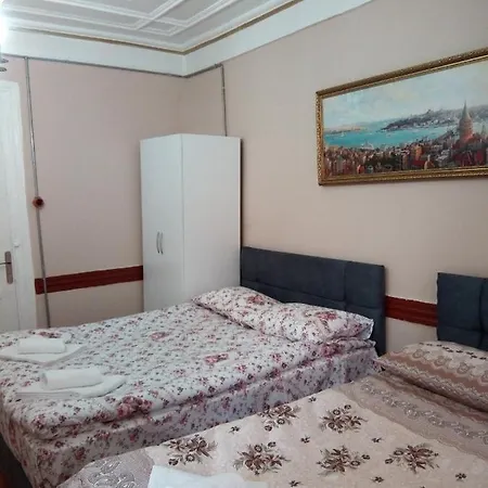 Mr Damien Aparthotel 2*
